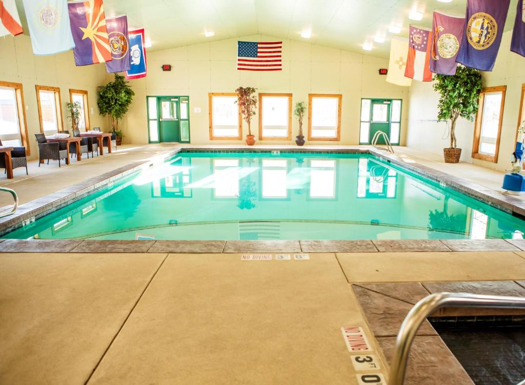 Flying Saddle Resort and Steak House photo