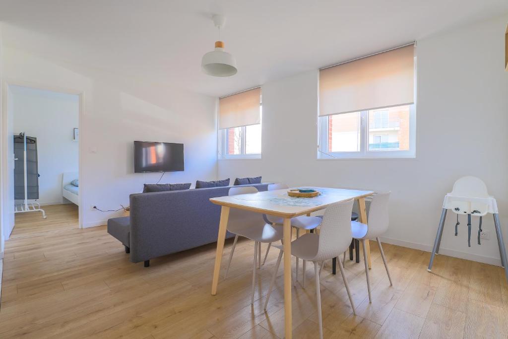 Appartement Familial - Avec Parking Privé Gratuit