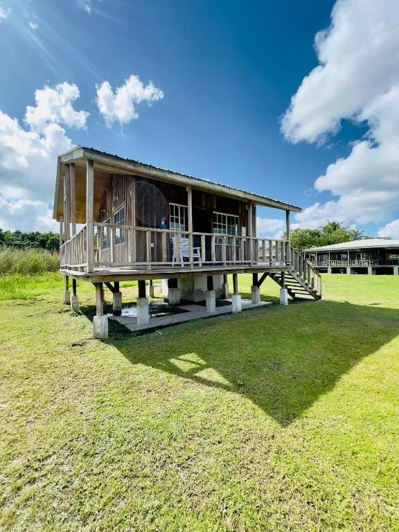 Lamanai Riverside Retreat，位于奥兰治沃克的酒店