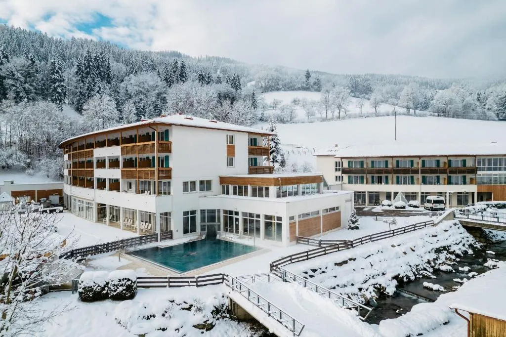 Gesundheits- & Wellness Resort Weissenbach, hotel v destinaci Bad Weißenbach