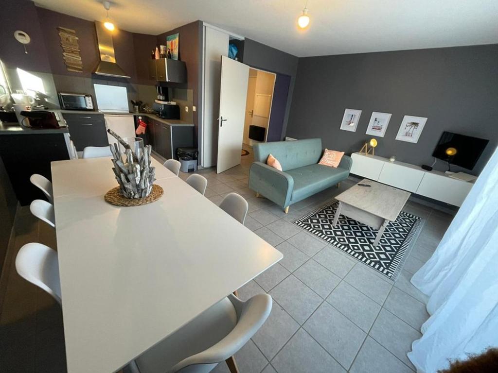 Appartement en rez-de-jardin à 100m de la plage avec terrasse et parking - FR-1-413-107 - 5