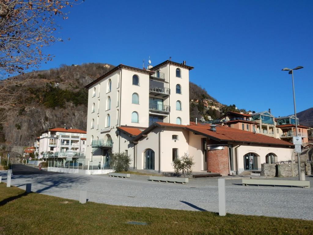 Golfo Gabella Lake Resort photo