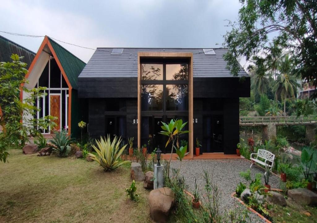 Exterior view, GSV Cottage Sharia in Bogor