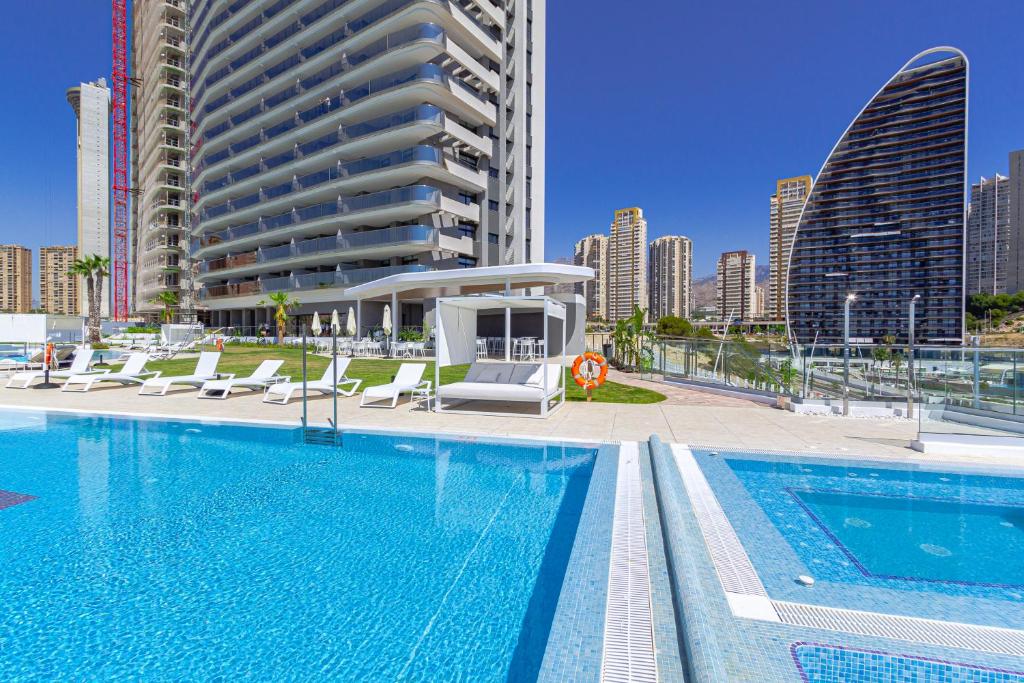 SUNSET CLIFFS sea & sky apartments, Benidorm