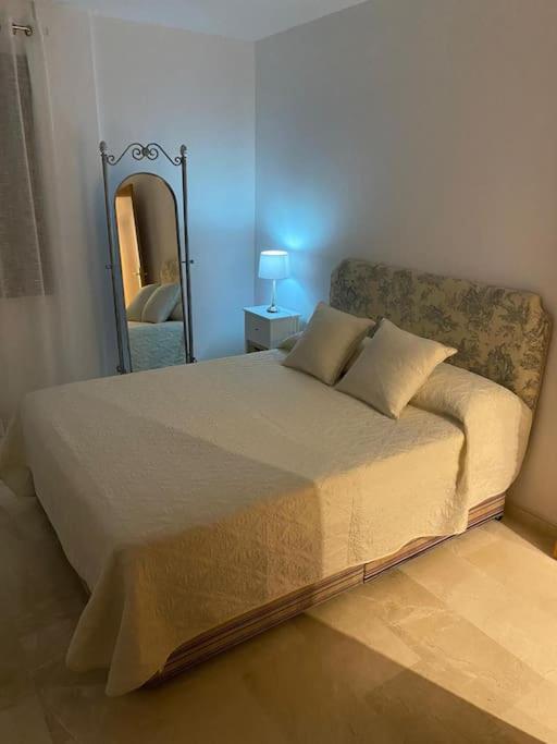 Balcones - Central Estepona 3 bed apt with pool and parking - 4