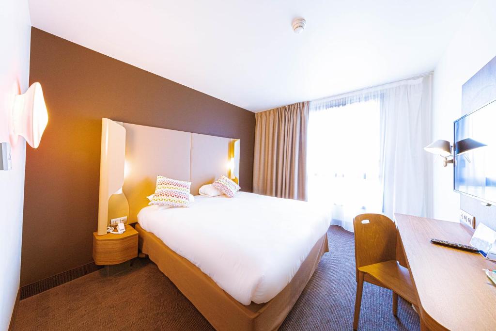 Guestroom, Campanile Prime - Rungis Orly in Paris