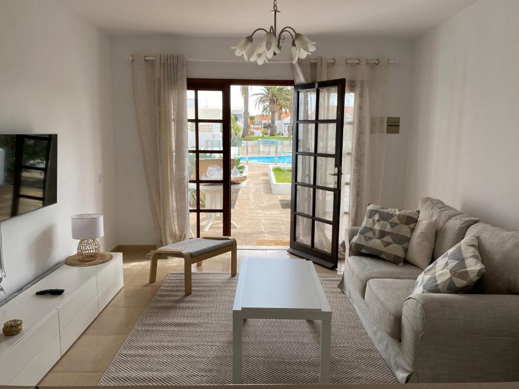 Estrella Del Mar 8. 1 Bedroom Villa with Pool and Gardens 300 metres from the beach - 4