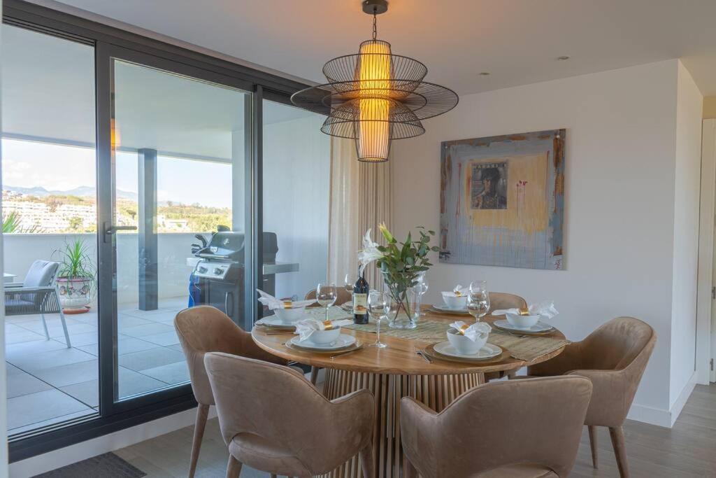 Spacious 3 Bedroom with 2 Terraces, pool, and walking distance to the beach - 4