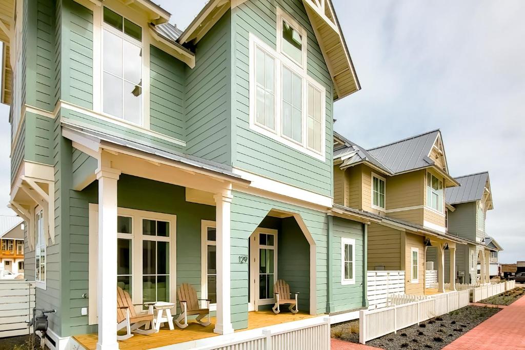 Sabal Good, Man, Port Aransas