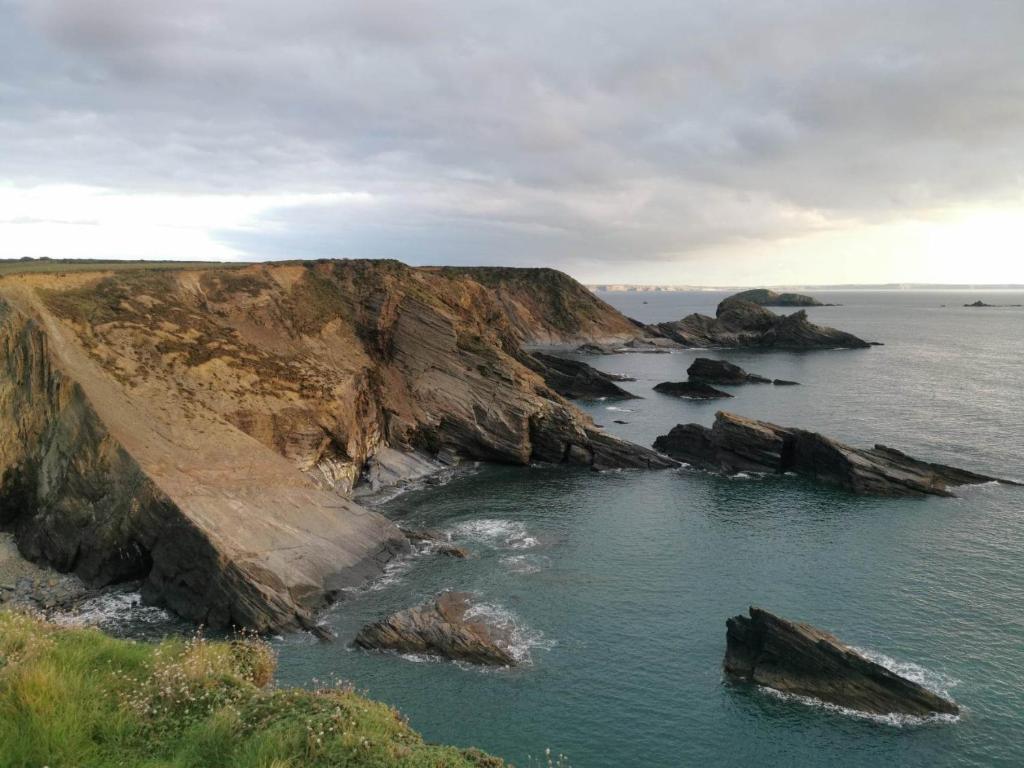 Parke -HotTub- Apartment, Pembroke Dock