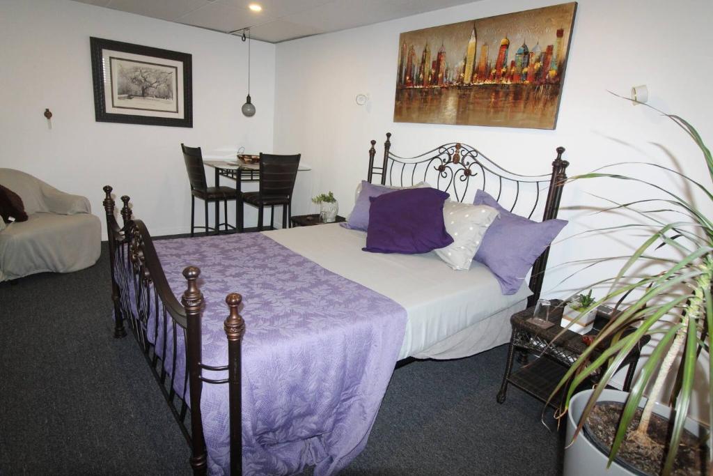 Room in Lodge - Luther King Grande Chambre Decor Moderne Et Relaxe