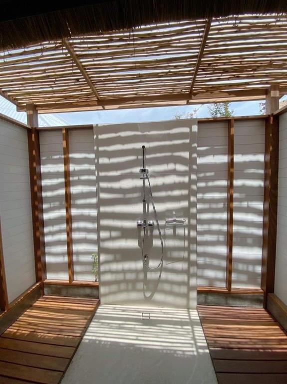 Bathroom, Bann Pae Cabana Hotel in Rayong