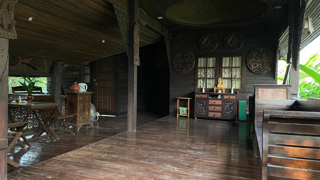 ระเบียง/ชานเรือน