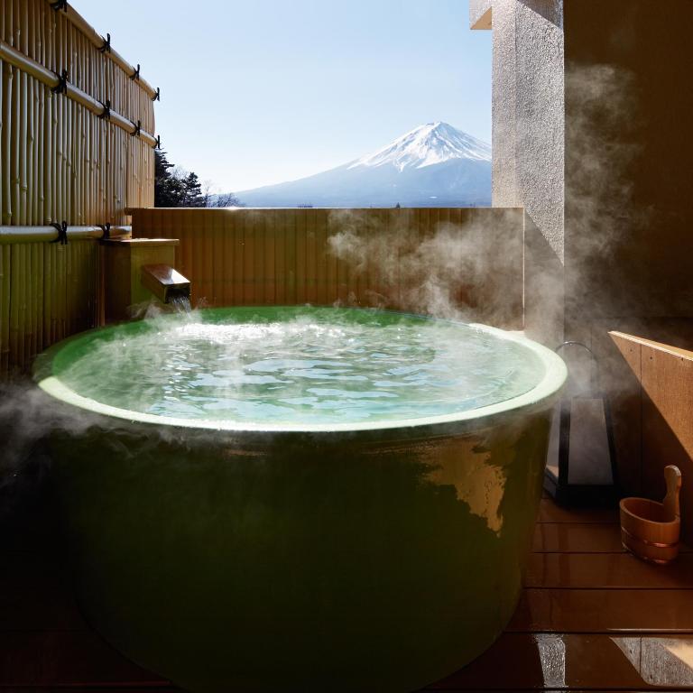 Hot spring bath