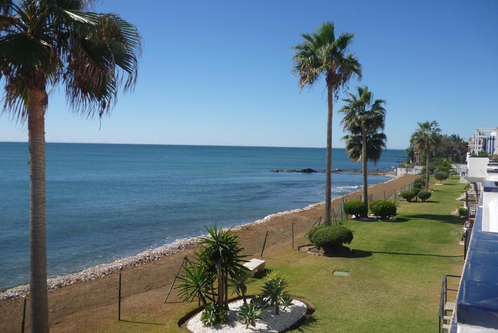 Fantastic Beachfront Apt El Faro - Arkadia Beach - 2