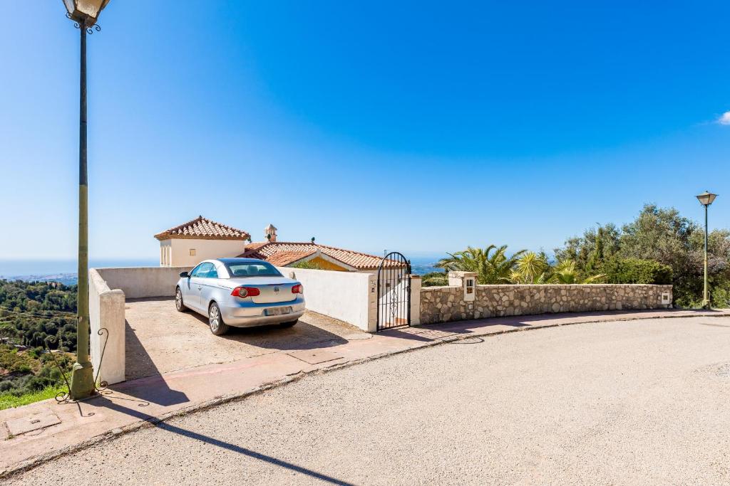 Villa with Stunning Views & Private Pool - 5