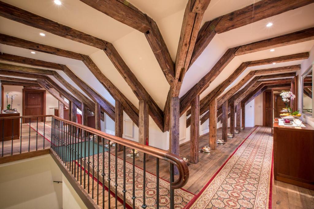 Facilities, Miss Sophie's Charles Bridge in Prague