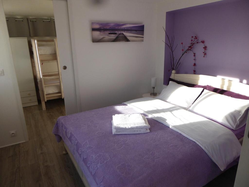 Bas de villa jardin plein sud proche mer clim-Wifi - 2