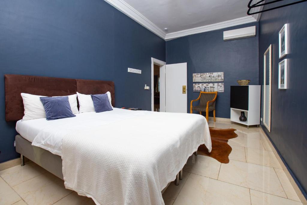 Impeccable 2-Bed House with Hot-Tub -Wi-Fi, Kwedonu