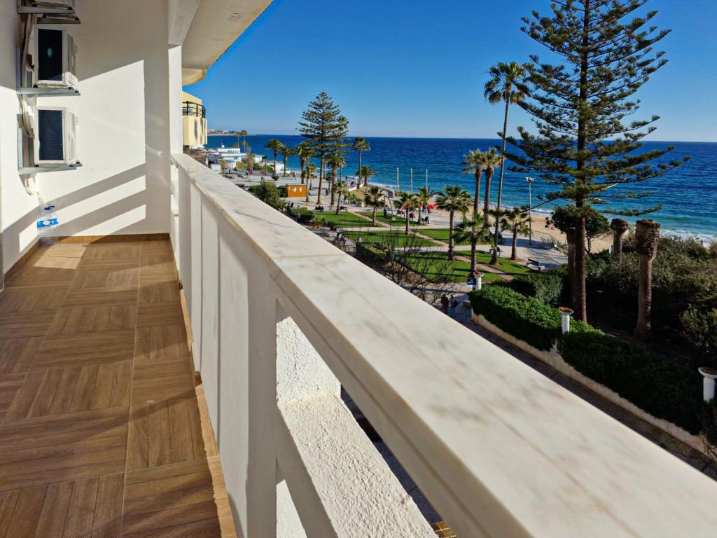 Apart Beira Mar - Sea View - AC - WIFI - BY BEDZY, Armação de Pêra