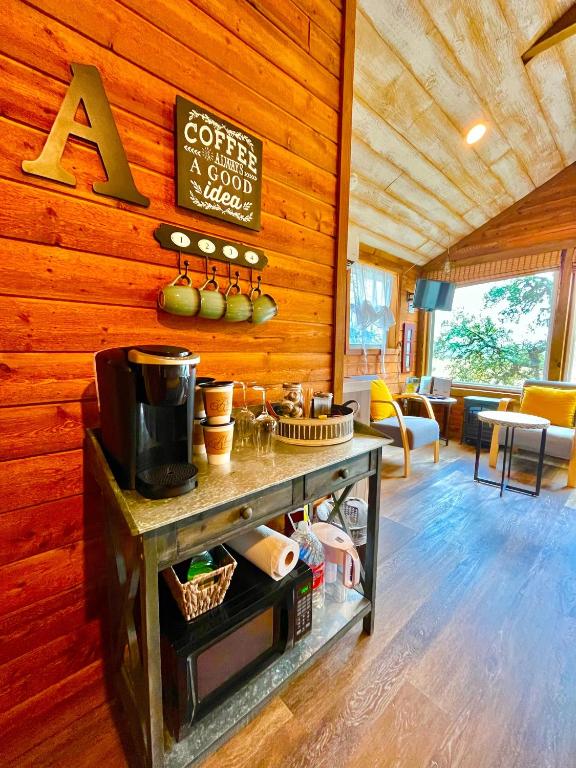 The Alexander at Creek Road Event Venue and Hotel 館内設備