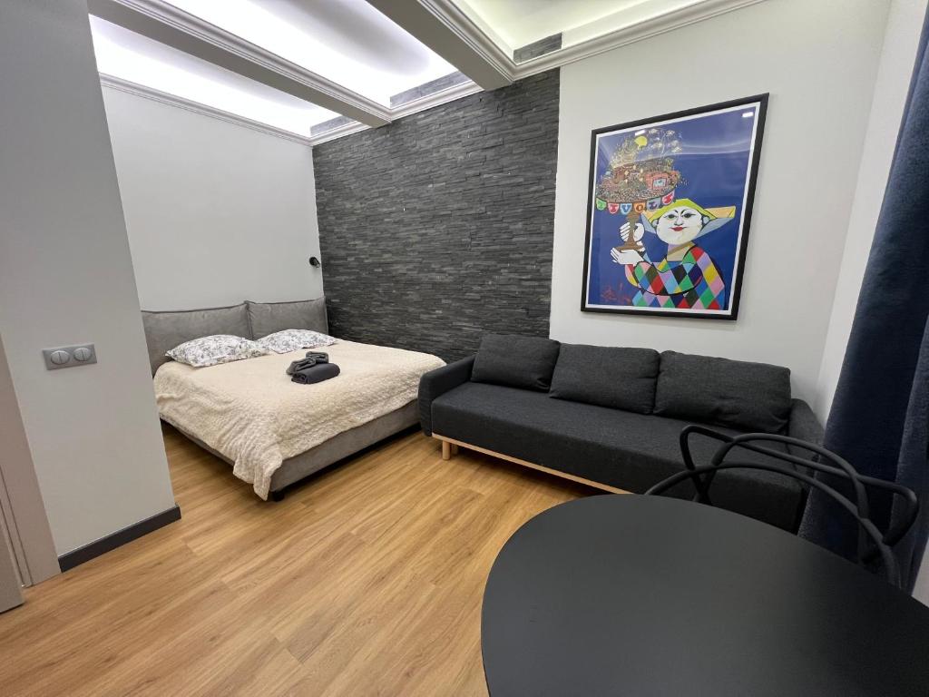 Newly Renovated Luxury Suite in the Center of Cannes - 2