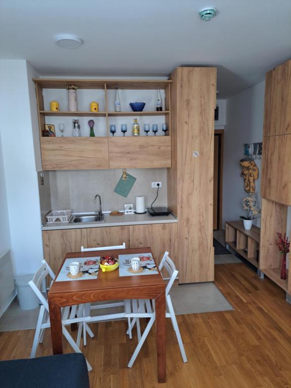 Vila Irina - Studio 11 lux - 3