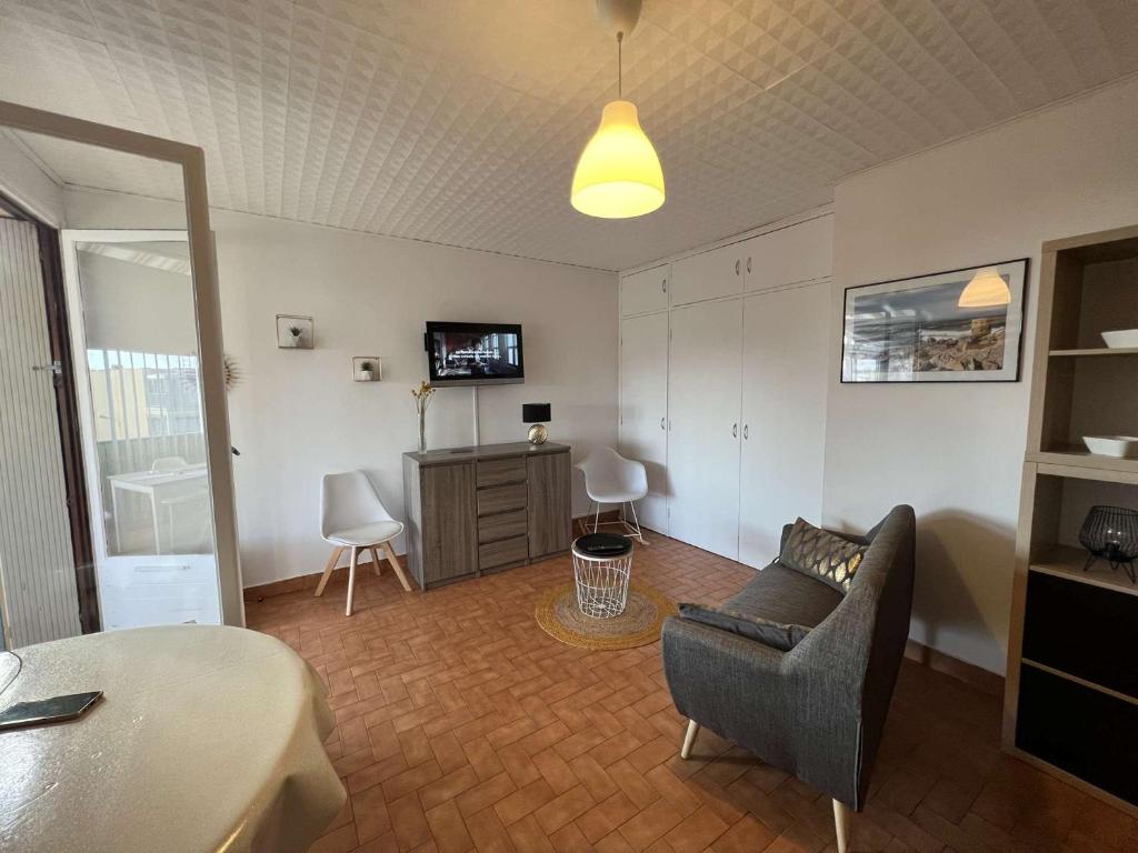 T2 Climatisé, Loggia Ensoleillée, Parking Privé, à 550m de la Plage - Valras-Plage - FR-1-701-54 - 4