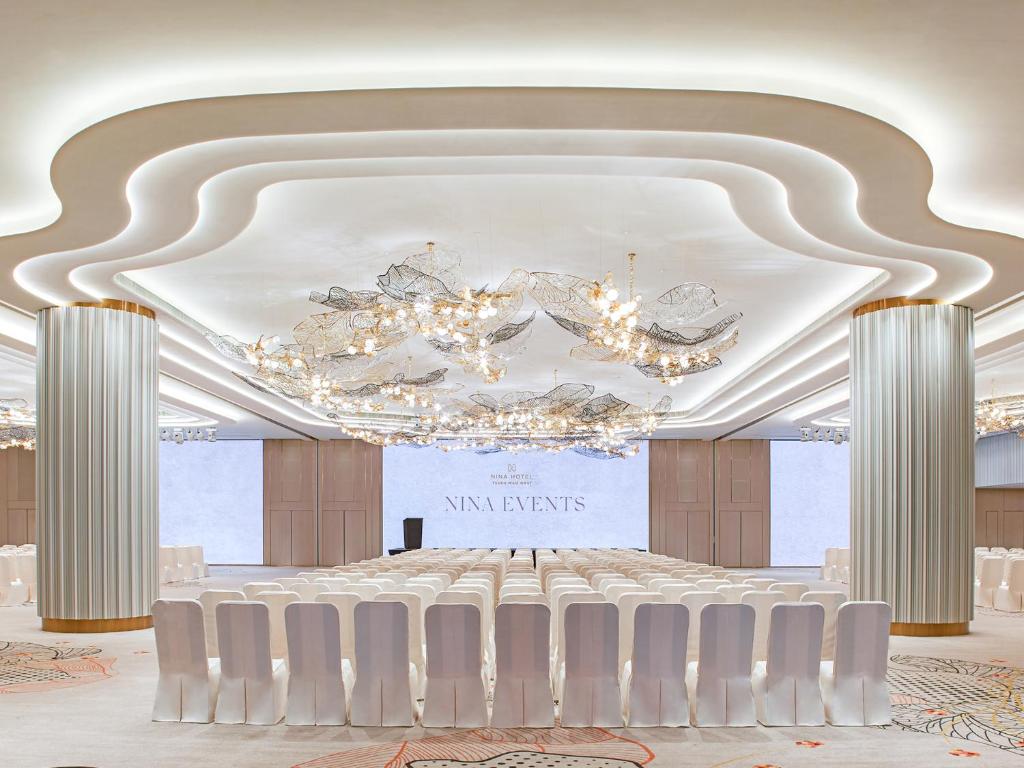 Nina Hotel Tsuen Wan West