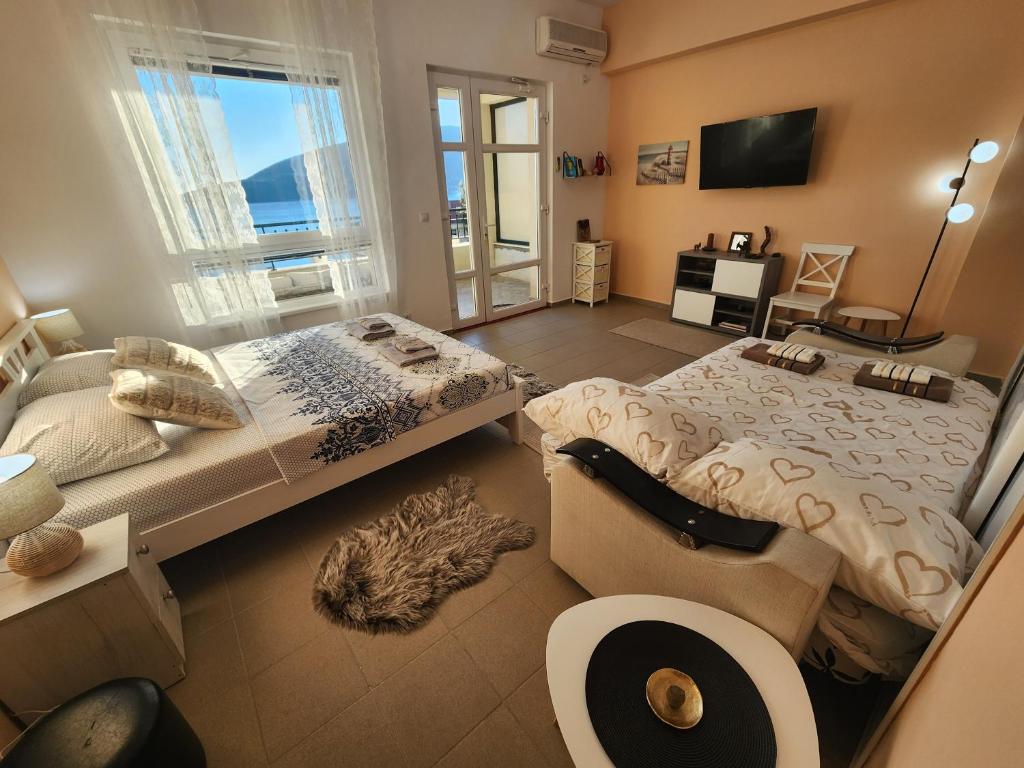 Beachside Studio with Sea View - Herceg Novi - 4