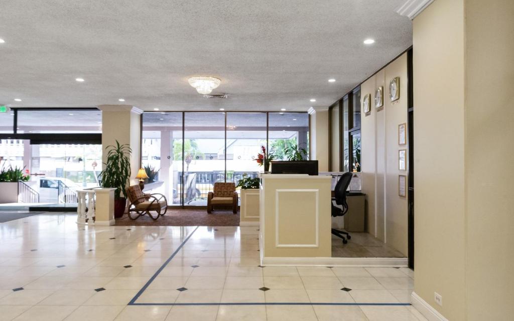 Private One Bedroom Condo, with Corporate Rental Car Savings Code Included, Free Onsite parking photo