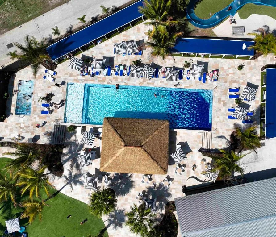 BIG4 Sandstone Point Holiday Resort Bribie Island，位于邦加里的酒店