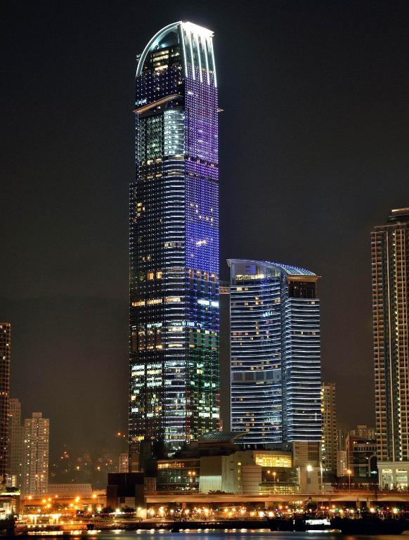 Nina Hotel Tsuen Wan West — Hotel building in Tsuen Wan