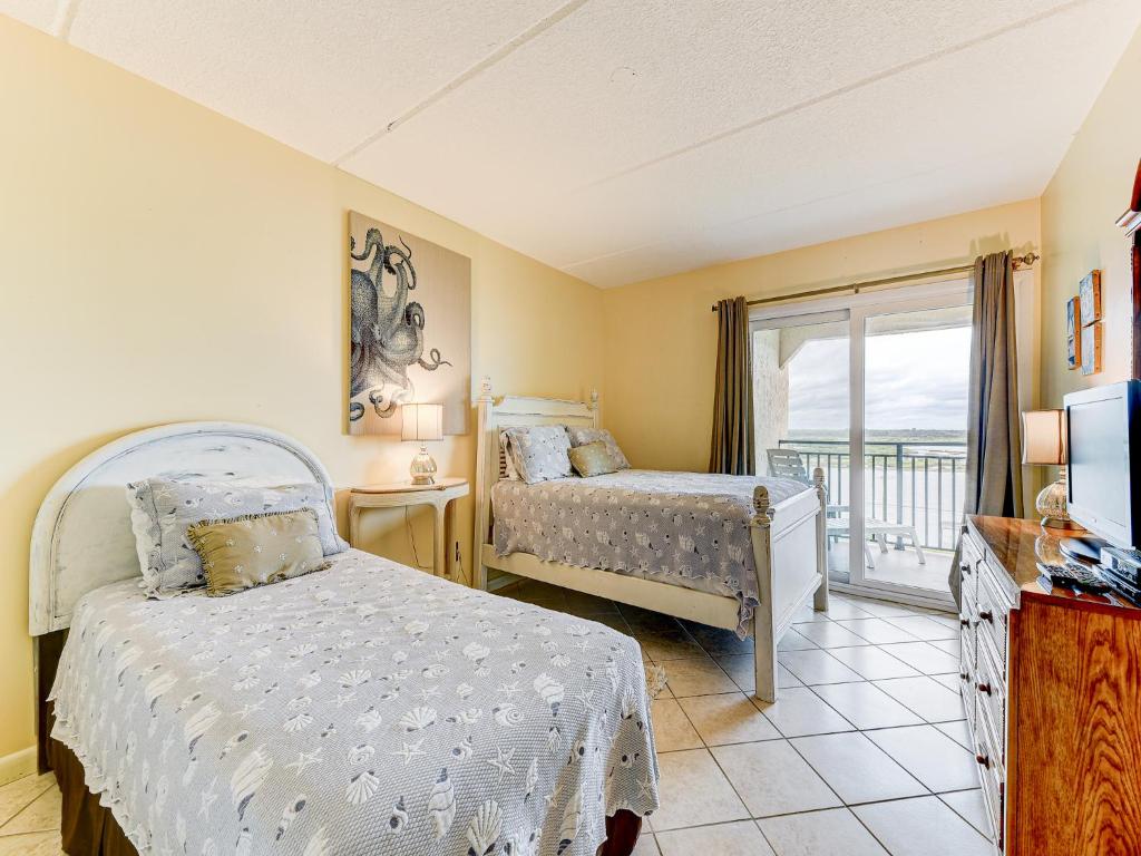 Windjammer 412, 3 Bedrooms, Sleeps 7, Ocean Front, 4th Floor, Elevator photo
