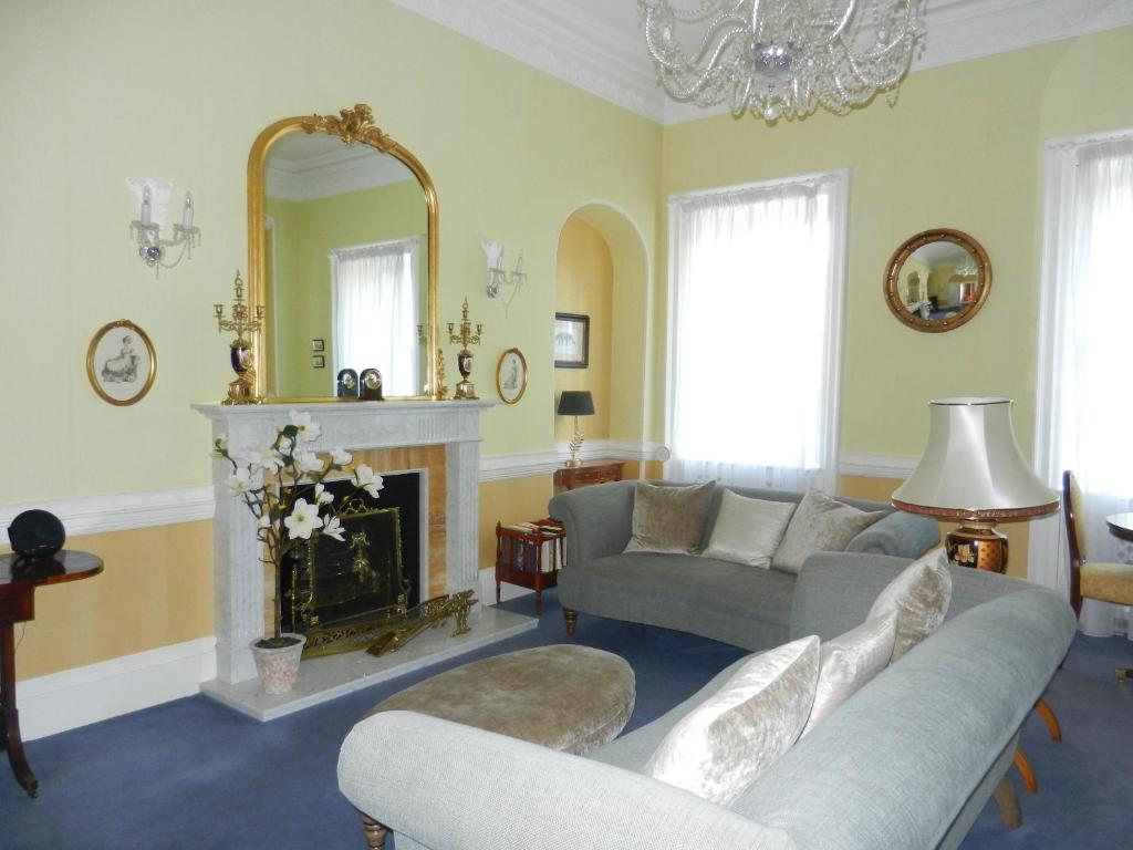 The Circus Apartment photo