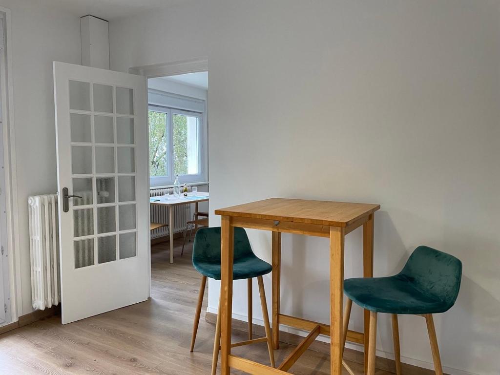 Vue Lac, Central et Contemporain - 5