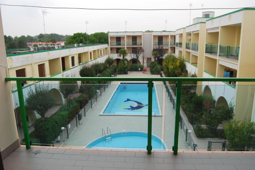 Comfy apartment with balcony and AC, Bibione