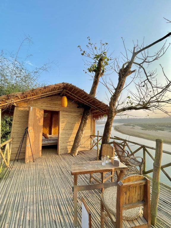 Happy Lemon Tree lodge — Hotel in Chitwan