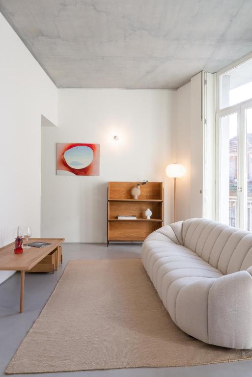 Host Wise - Luxurious Private Flats - Balcony, Porto