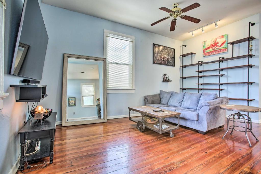 5 Mi to Bourbon Street Central NOLA Home 전경