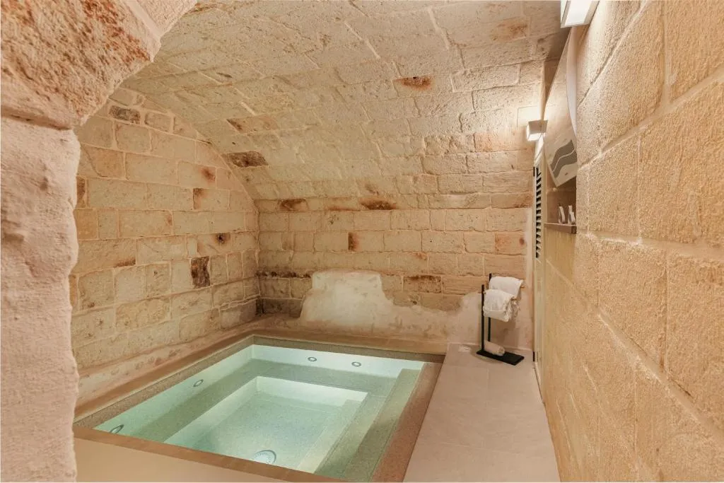 [Exclusive - Suite] SPA con Idromassaggio Jacuzzi, hotel in Fasano