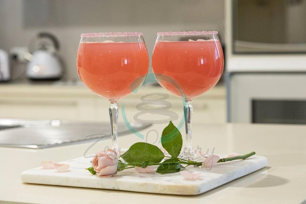 Zen Ocean Charm 3BR Luxury W/front Apt Pool + BBQ, Darwin