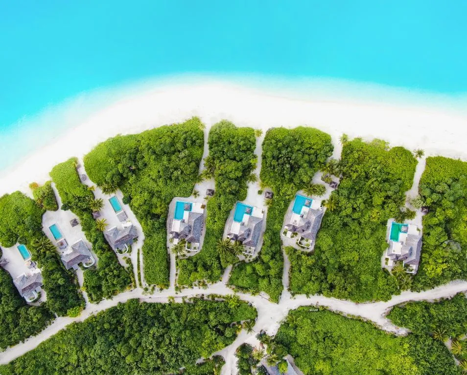 Hideaway Beach Resort & Spa, Hotel in Dhidhdhoo