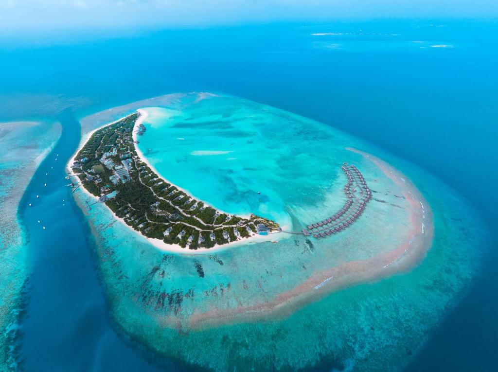 Hideaway Beach Resort & Spa - FREE SHARED CHARTER FLIGHT for two on stays of 7 or more nights from September 2025 until 23rd December 2026, Dhidhdhoo