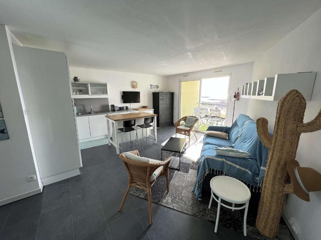 Appartement 4 pièces avec parking, piscine et proche plage au Cap d'Agde - FR-1-702-19 - 3