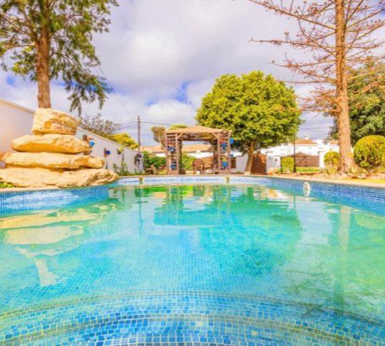 Gran Casa con Piscina Privada by Chiclana Dreams - 3