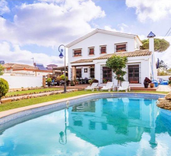 Gran Casa con Piscina Privada by Chiclana Dreams - 2