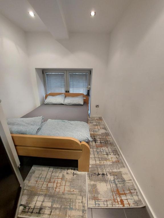 Hostel Inn Downtown photo