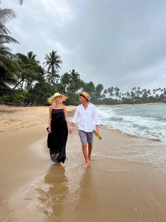 Coconut Palm beach restaurant and rooms photo