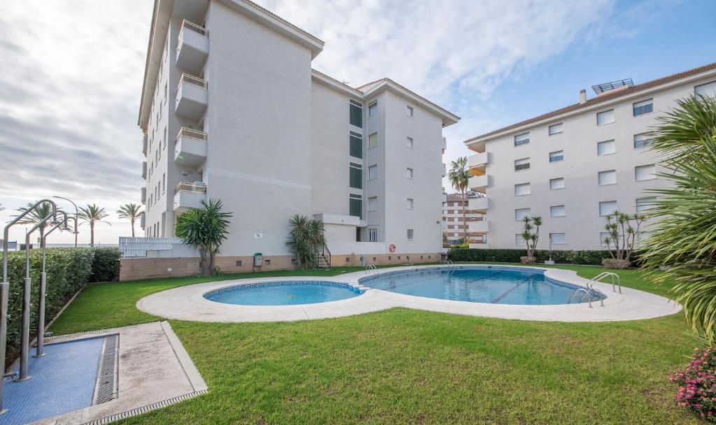 R139 Beachfront apartment Guillem - 2